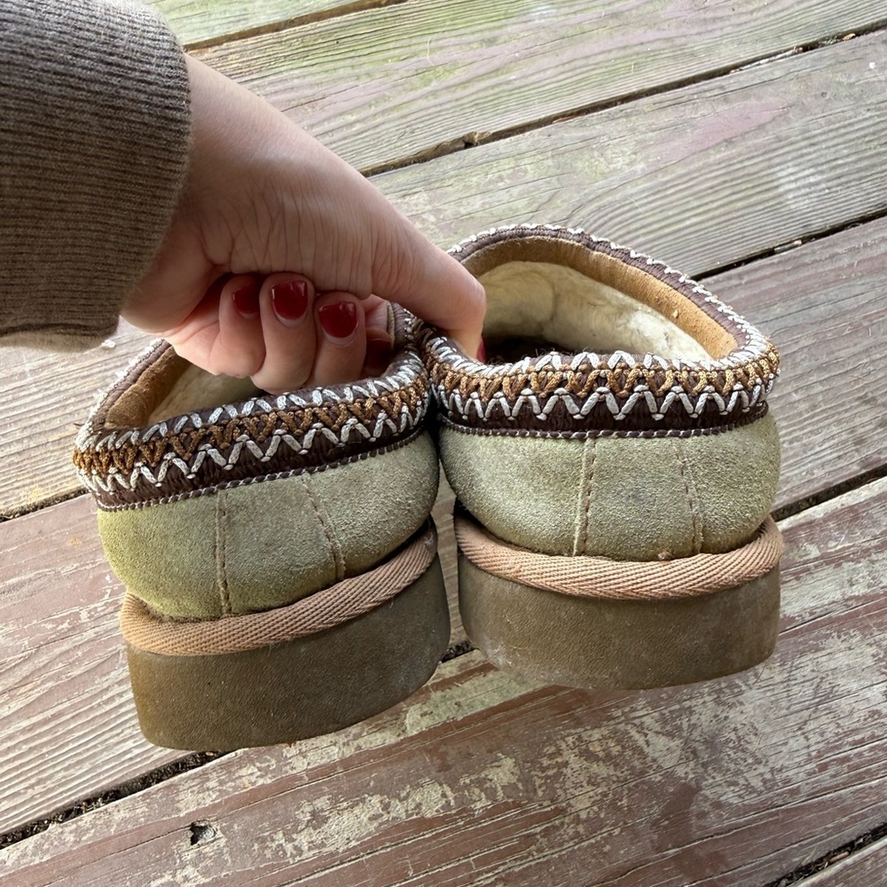 UGG Tasman Tan Suede Slip-On Shoes Size 8 - Picture 4 of 5